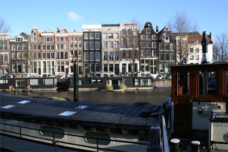 Maisons au bord d'un canal  Amsterdam