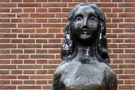 Statue d'Anne Frank