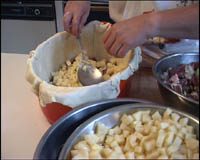 montage de la tourtière du lac Saint-Jean